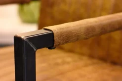 HUUS Eetkamerstoelen*Eetkamerstoel België met arml. – €179,- p.s (per 2 stuks)