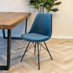 HUUS Eetkamerstoelen*Kuipstoel Velvet Kick – Zwart Frame €79,- p.s